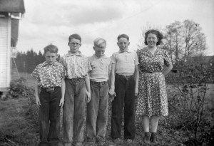1942 ca Robert, Donald, Norman, Roald, Merna