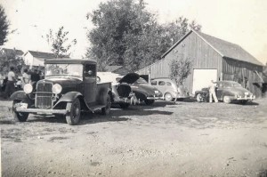 1944 Back yard at Hansens in Richmond Beach